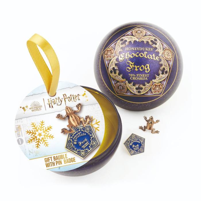 Harry Potter Chocolate Frog Pin + Christmas ball 24506